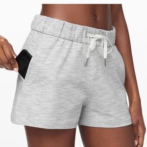 LIKE NEW lululemon on the fly short